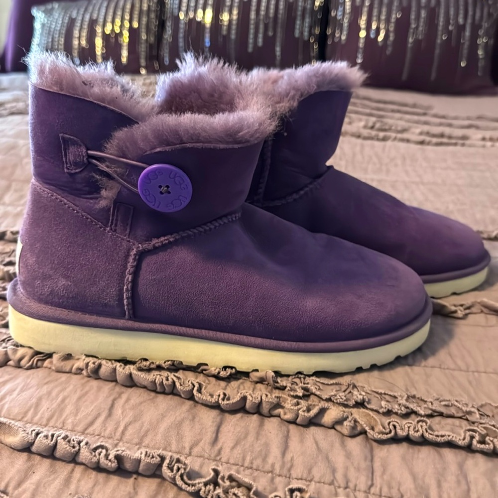 Ugg PURPLE Mini Bailey Button Boot 8/9